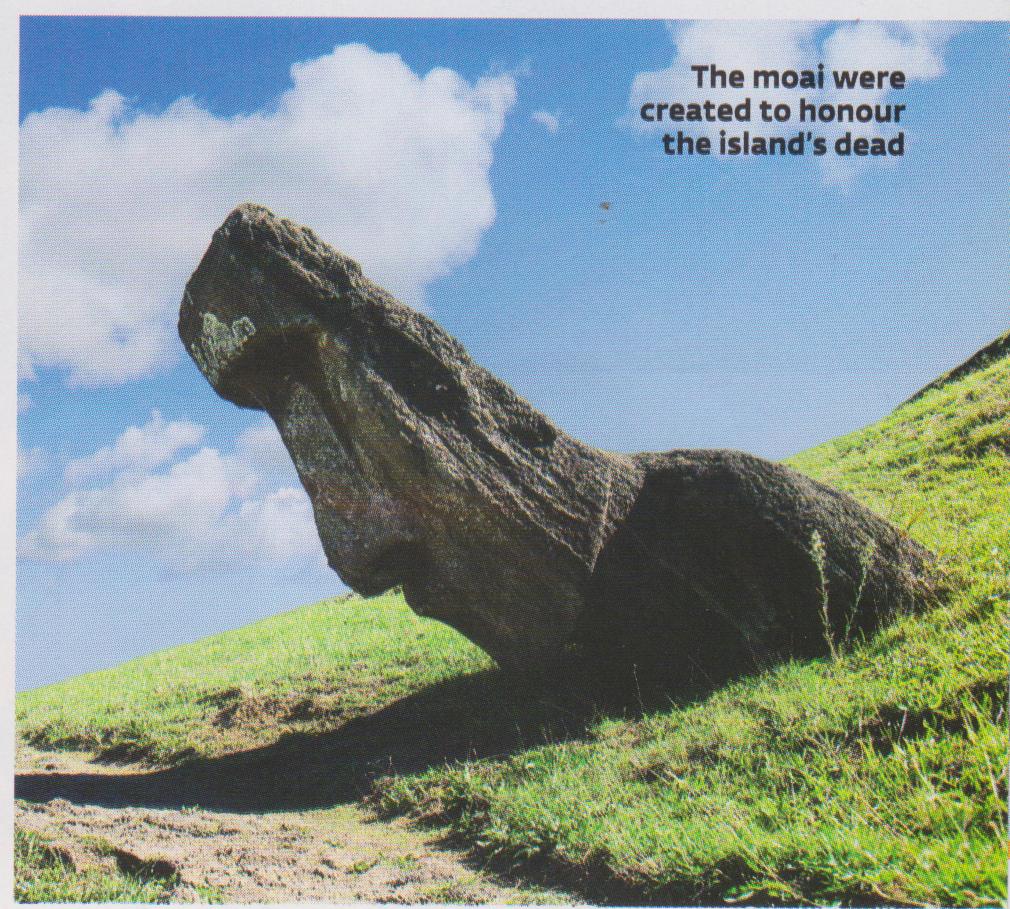 fallen-moai.jpeg