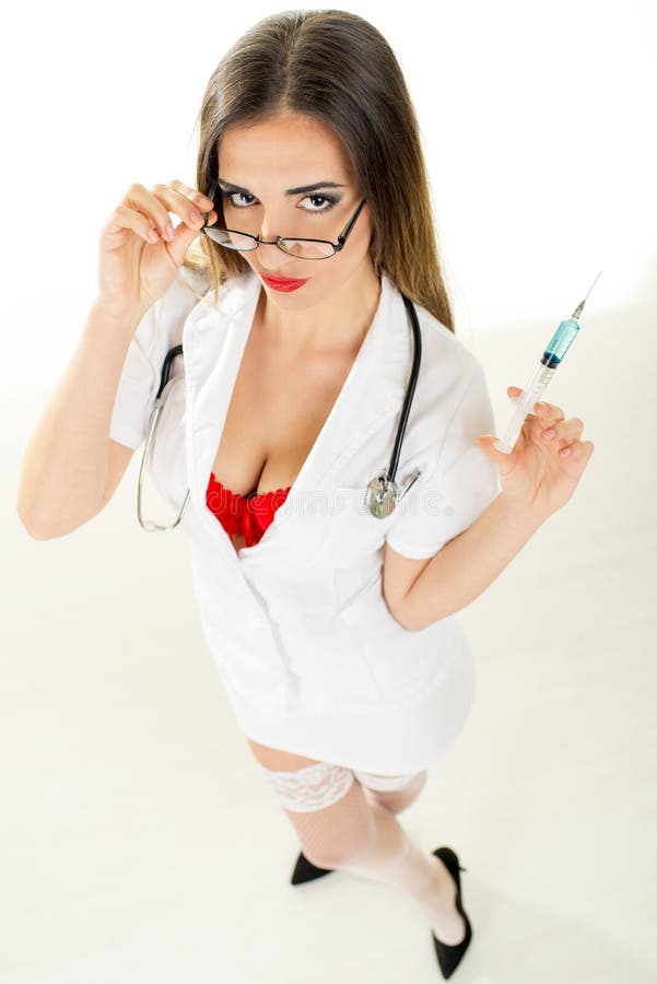infermiera-sexy-52675684.jpg
